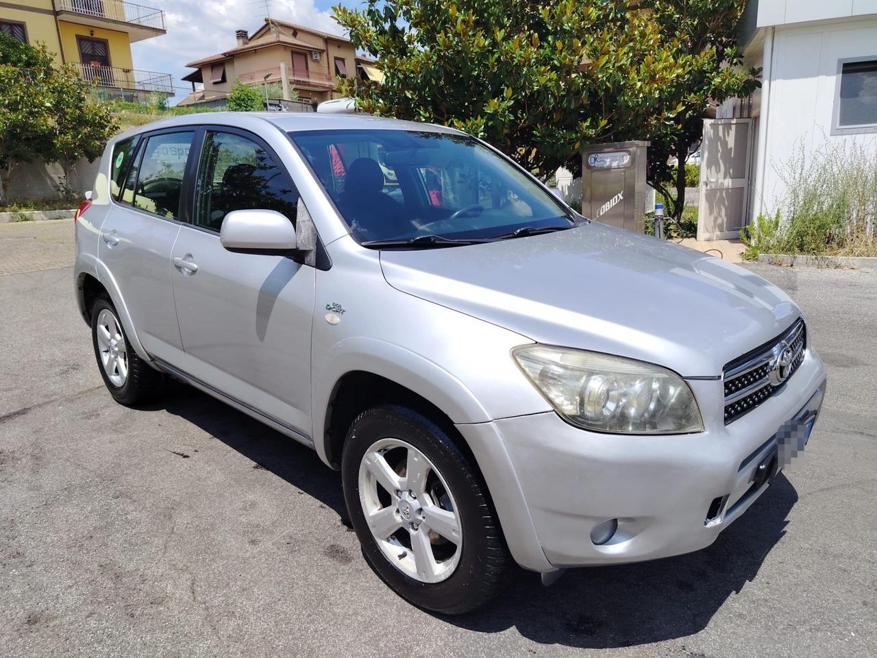 Toyota RAV 4 RAV4 2.2 D-4D 177 CV Luxury
