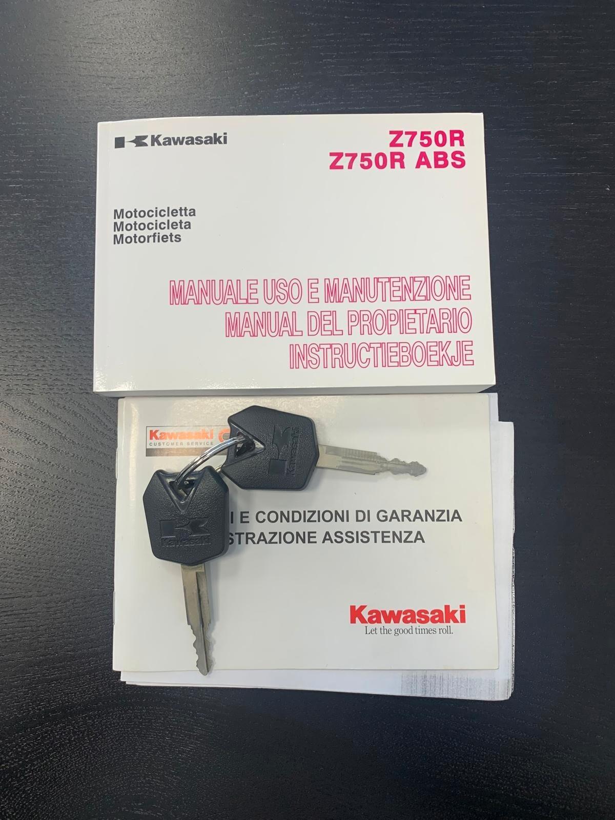 Kawasaki Z-750 "R" Full