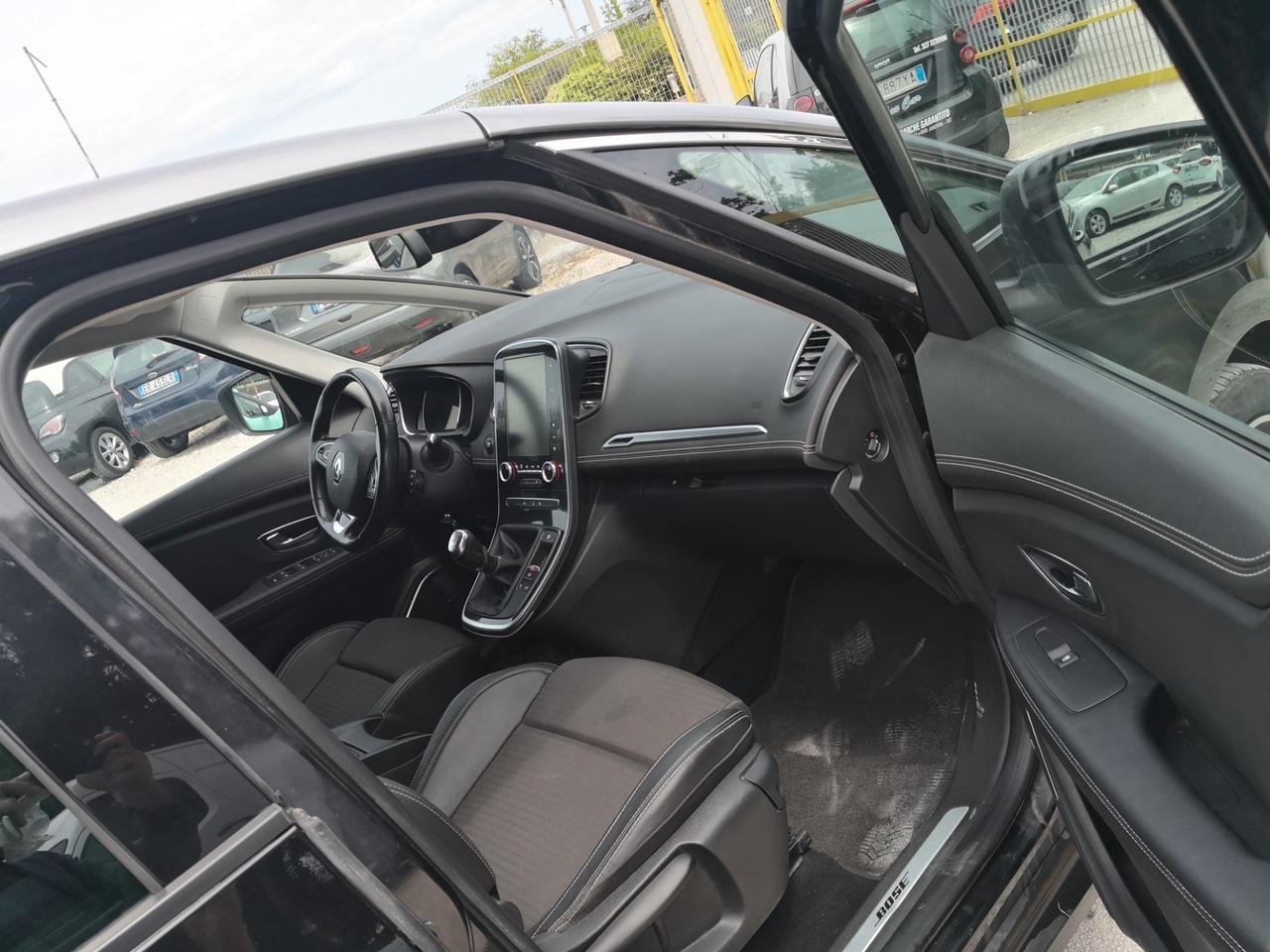 Renault Scenic S&S dCi 8V 110 CV EDC Energy Bose. IVA INCLUSA NEL PREZZO