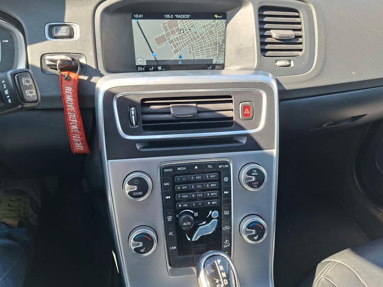 Volvo V60 Cross Country D4 AWD Geartronic Summum