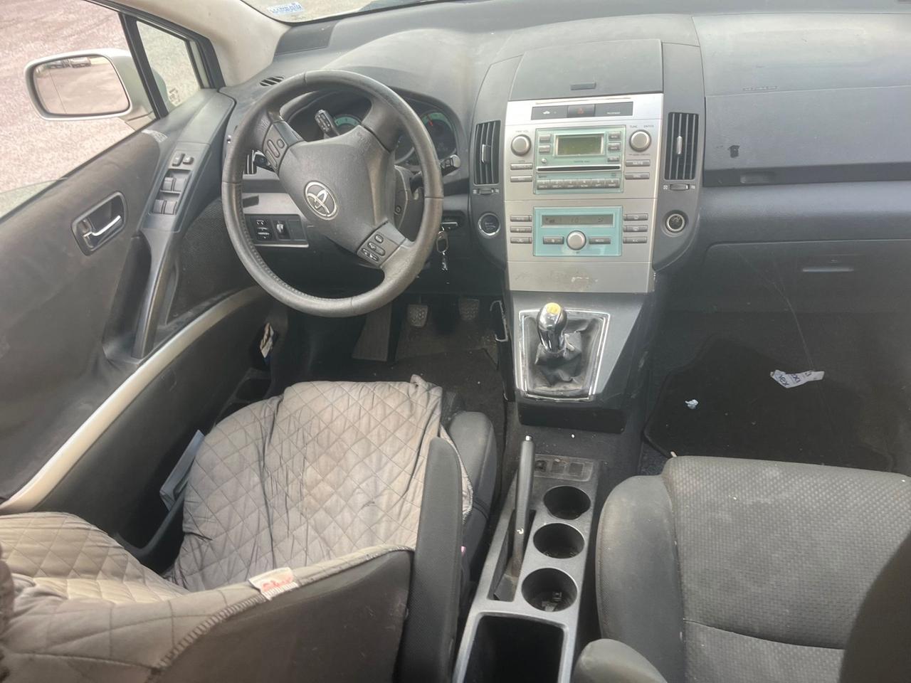 Toyota Corolla Verso 2.2 16V D-4D