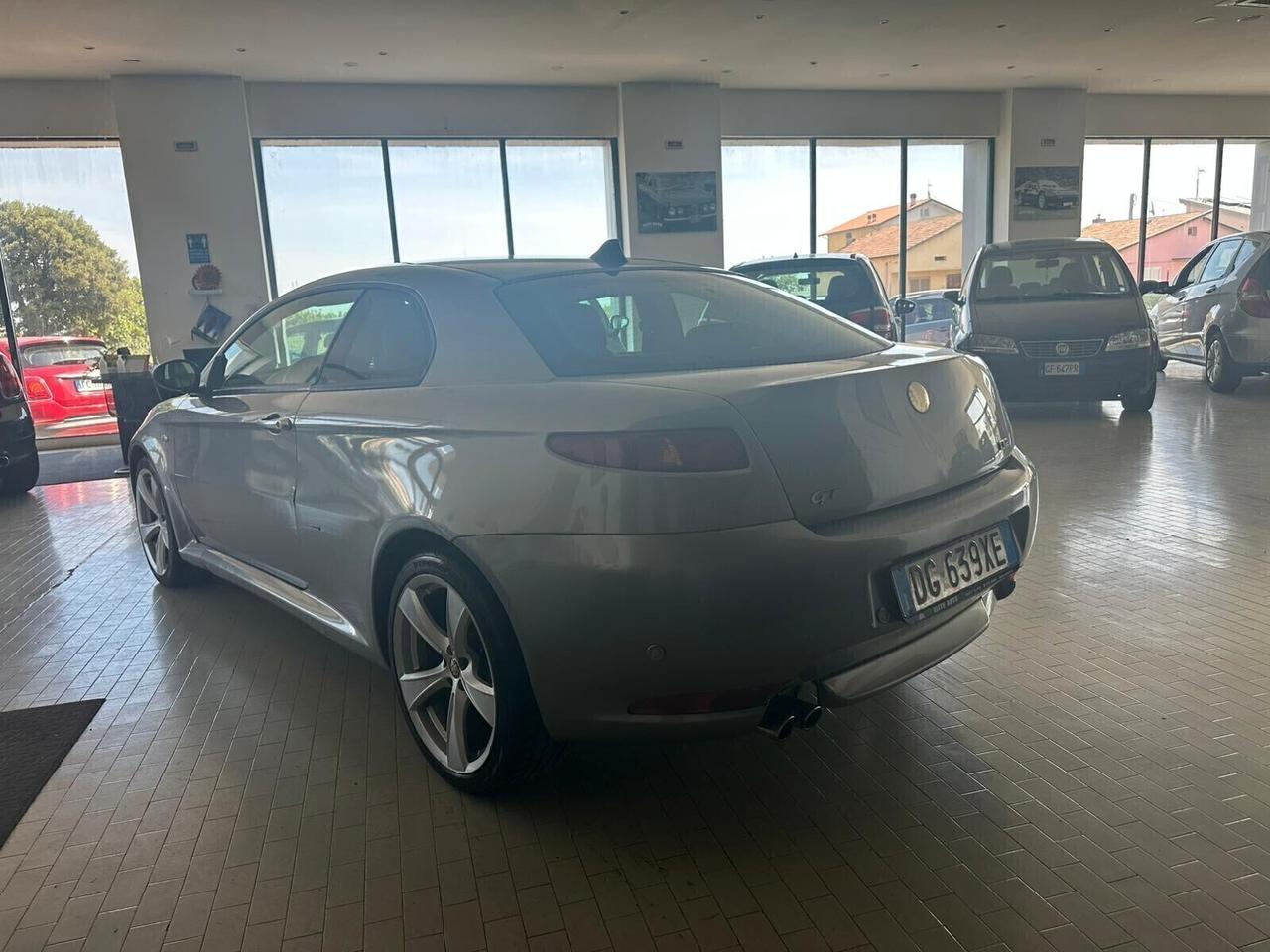 Alfa Romeo GT 1.9 JTDM 16V Distinctive Q2