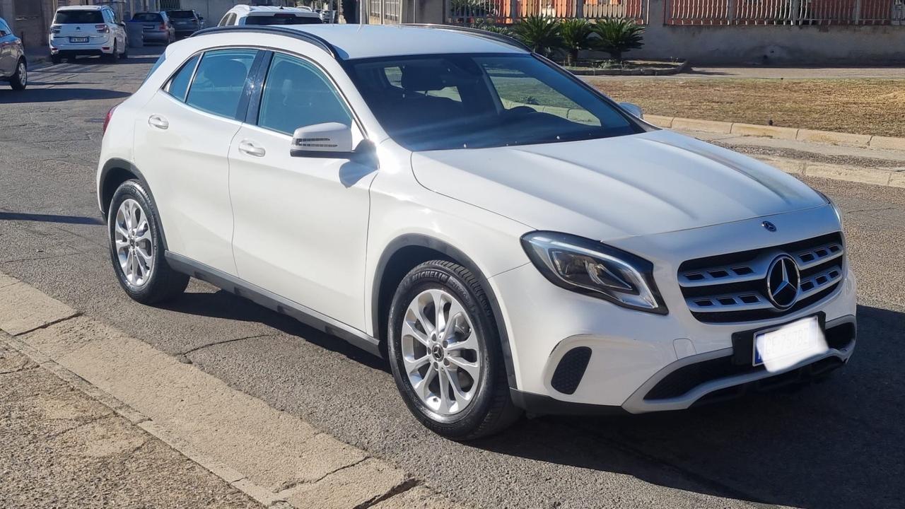 Mercedes-benz GLA 200 Premium