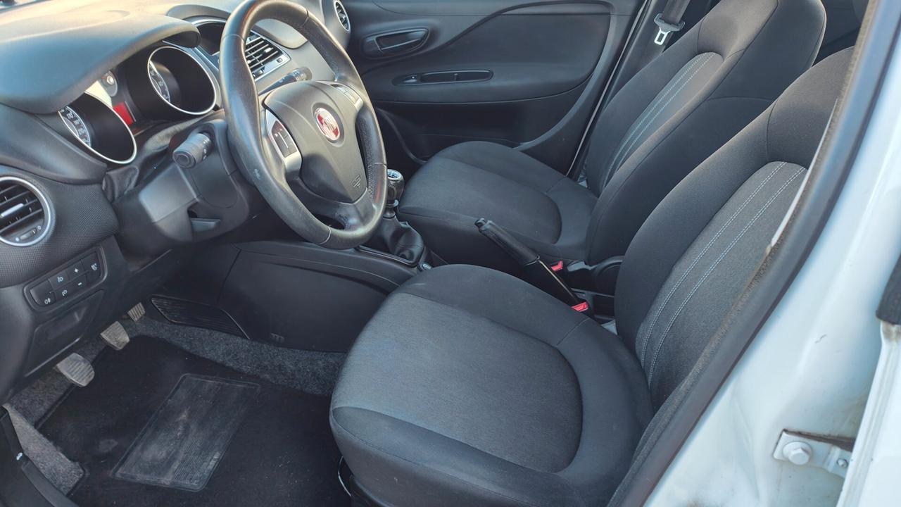 Fiat Punto 1.4 5 porte - neopatentati