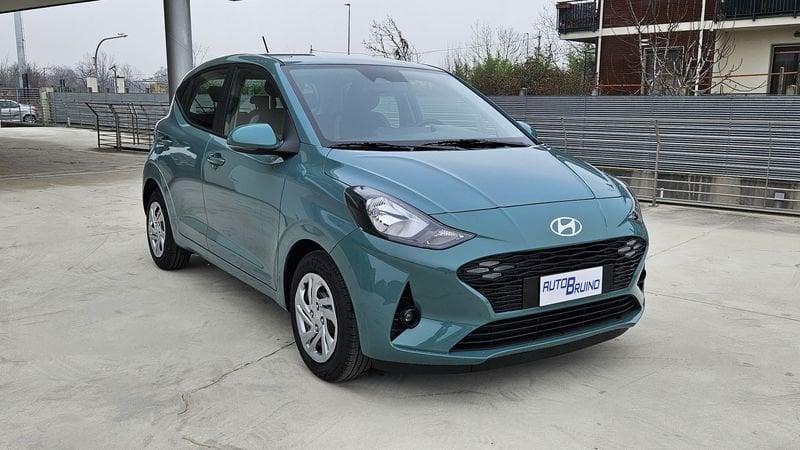 Hyundai i10 1.0 MPI Connectline My'25 con formula Fidelity