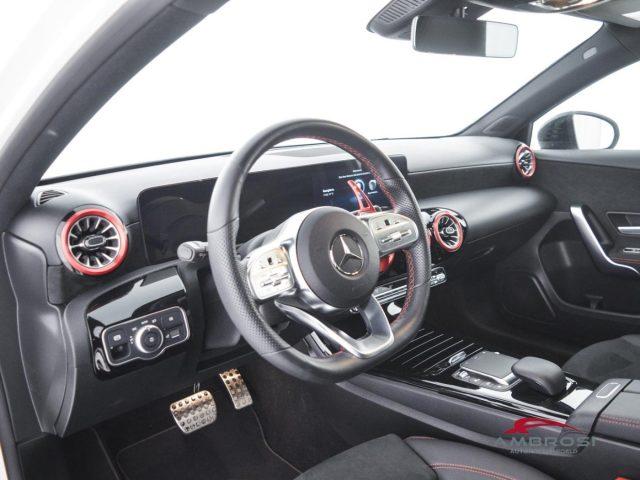 MERCEDES-BENZ CLA sse A 180 d Premium Auto