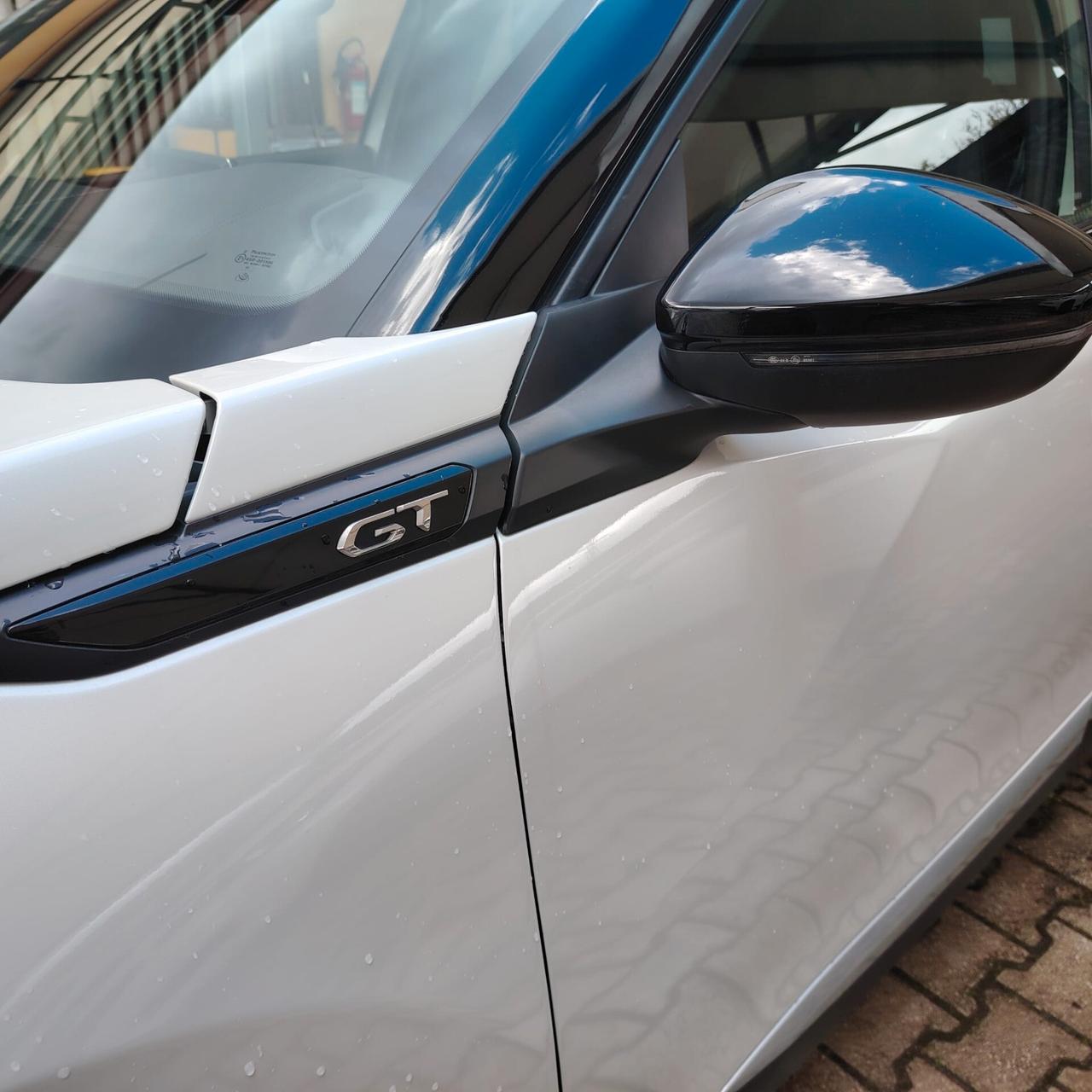 Peugeot 2008 PureTech 130 S&S GT-LINE