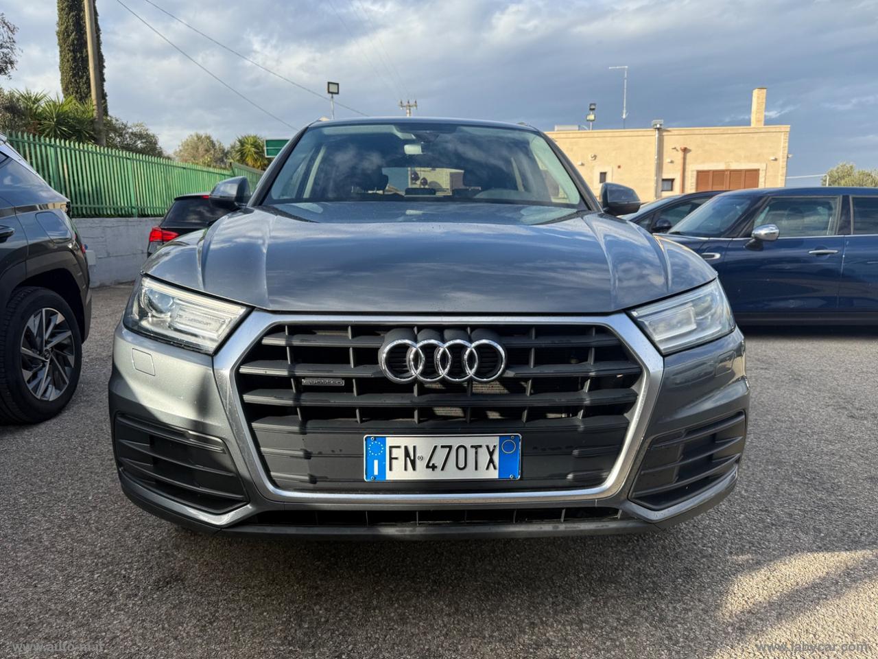 AUDI Q5 2.0 TDI quattro S tronic Business