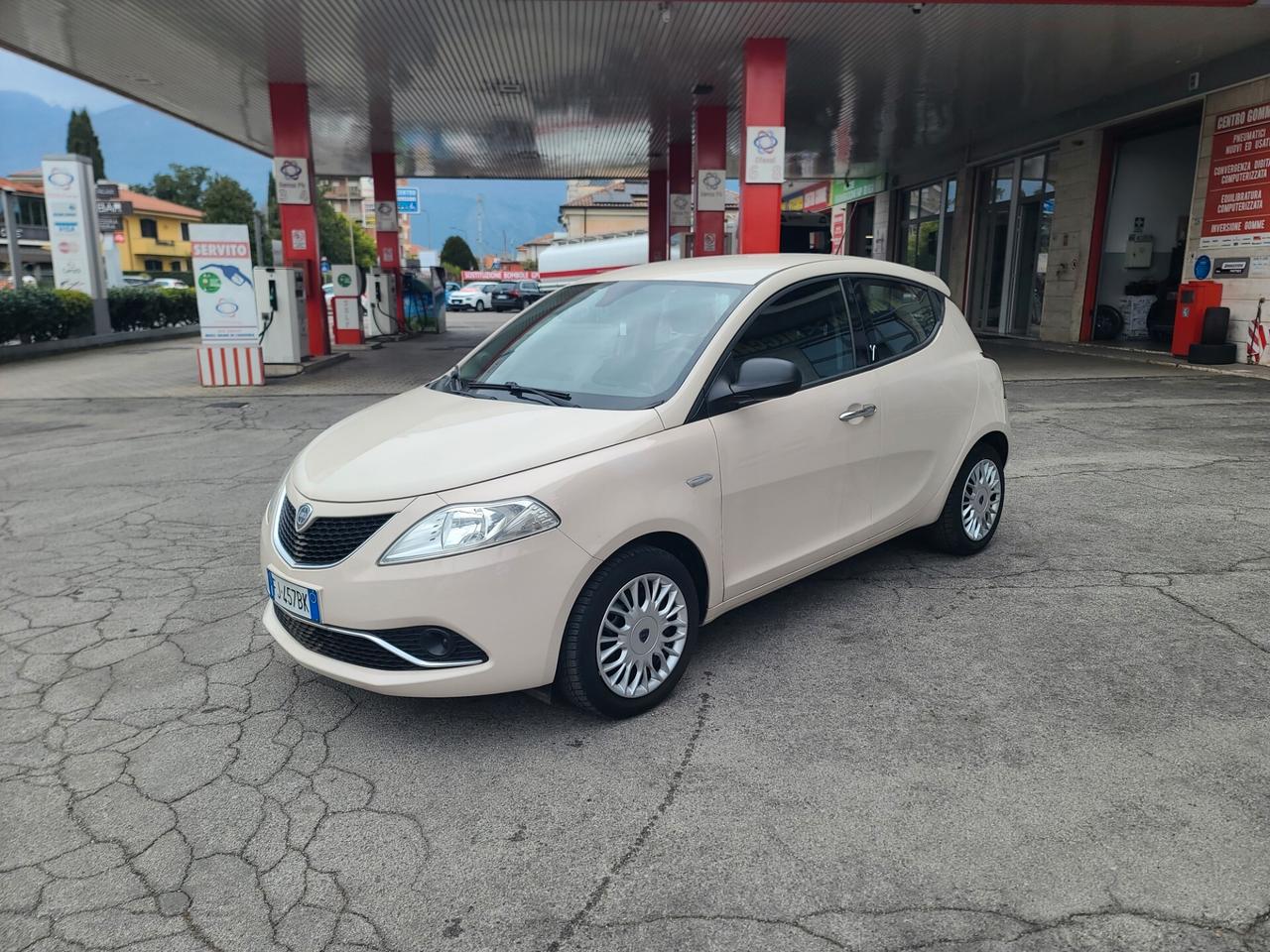 Lancia Ypsilon 1.2 Gold OK NEO solo 90mila KM