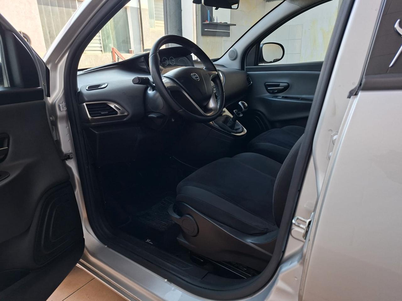 Lancia Ypsilon 1.2 8v Gold 69cv E6, ok neop.