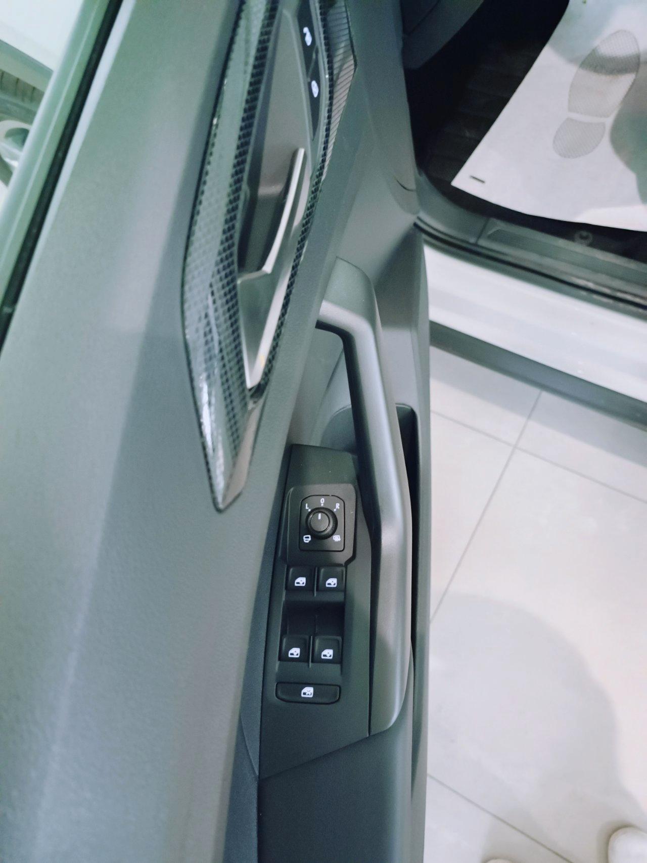 Volkswagen T-Cross 1.0 tsi 95CV nuova pronta consegna
