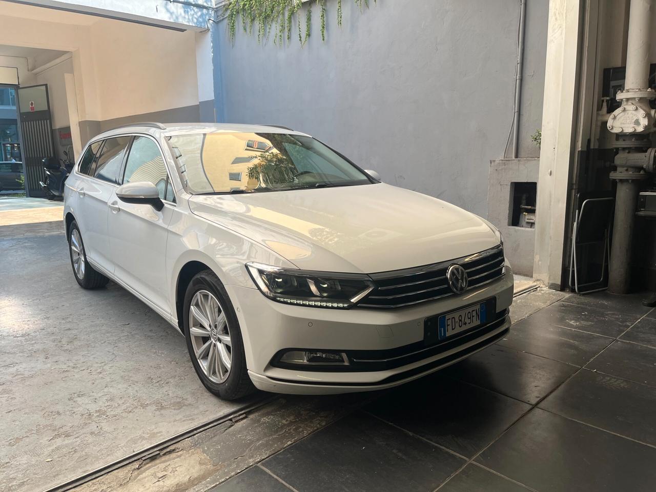 Volkswagen Passat Variant 1.6 TDI Trendline BlueMotion Technology