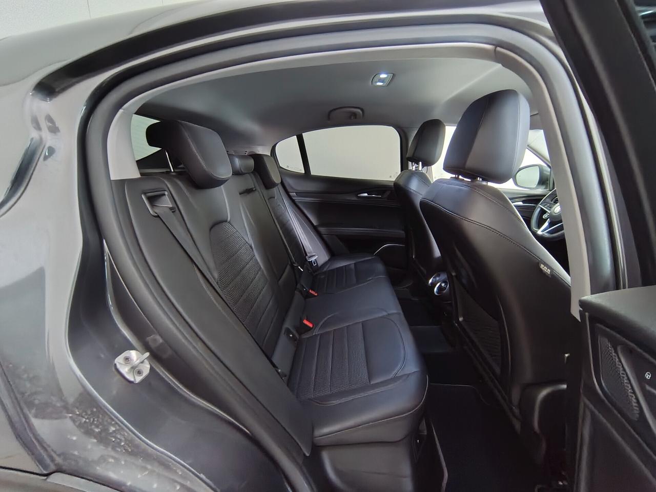 Alfa Romeo Stelvio 2.2 Turbodiesel 210 CV AT8 Q4 Lusso