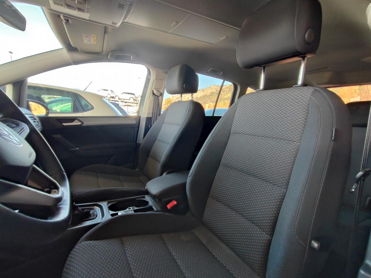 Volkswagen Touran 2.0 TDI 150 CV SCR DSG Business BlueMotion Technology