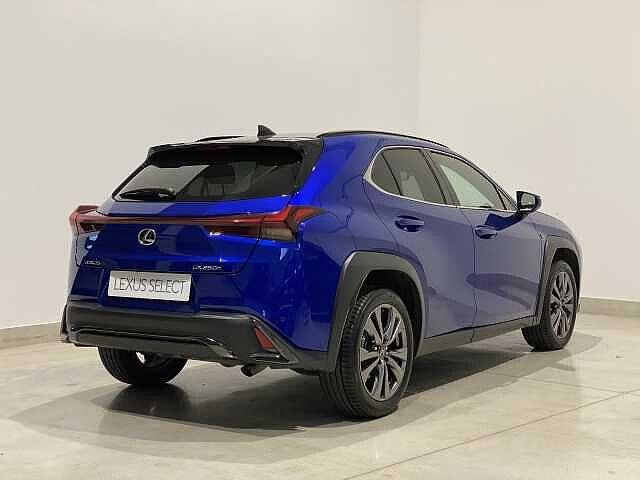 Lexus UX Hybrid Design