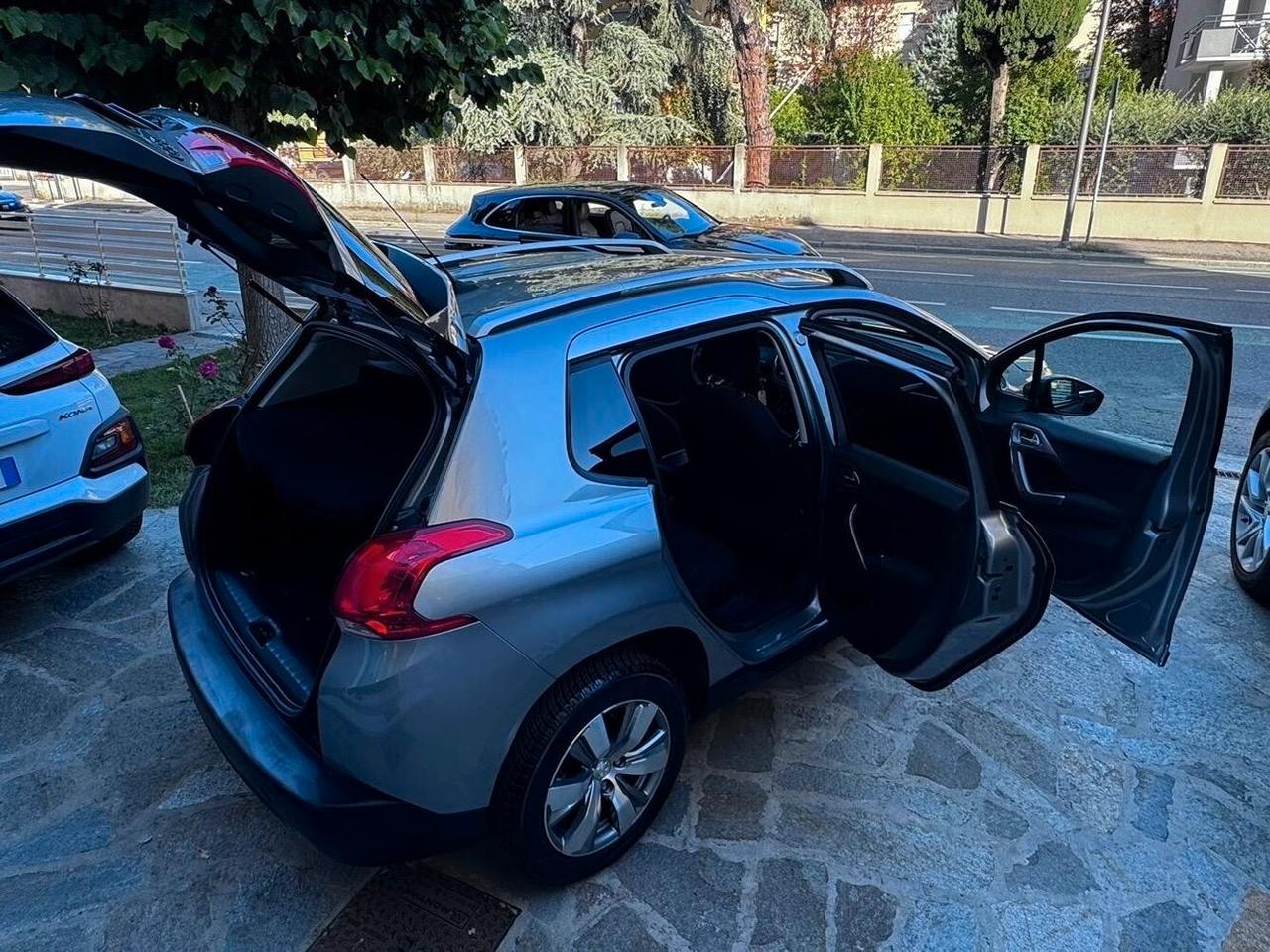 PEUFEOT 2008 1.2 VTi 82CV ALLURE NEOPATENTATI