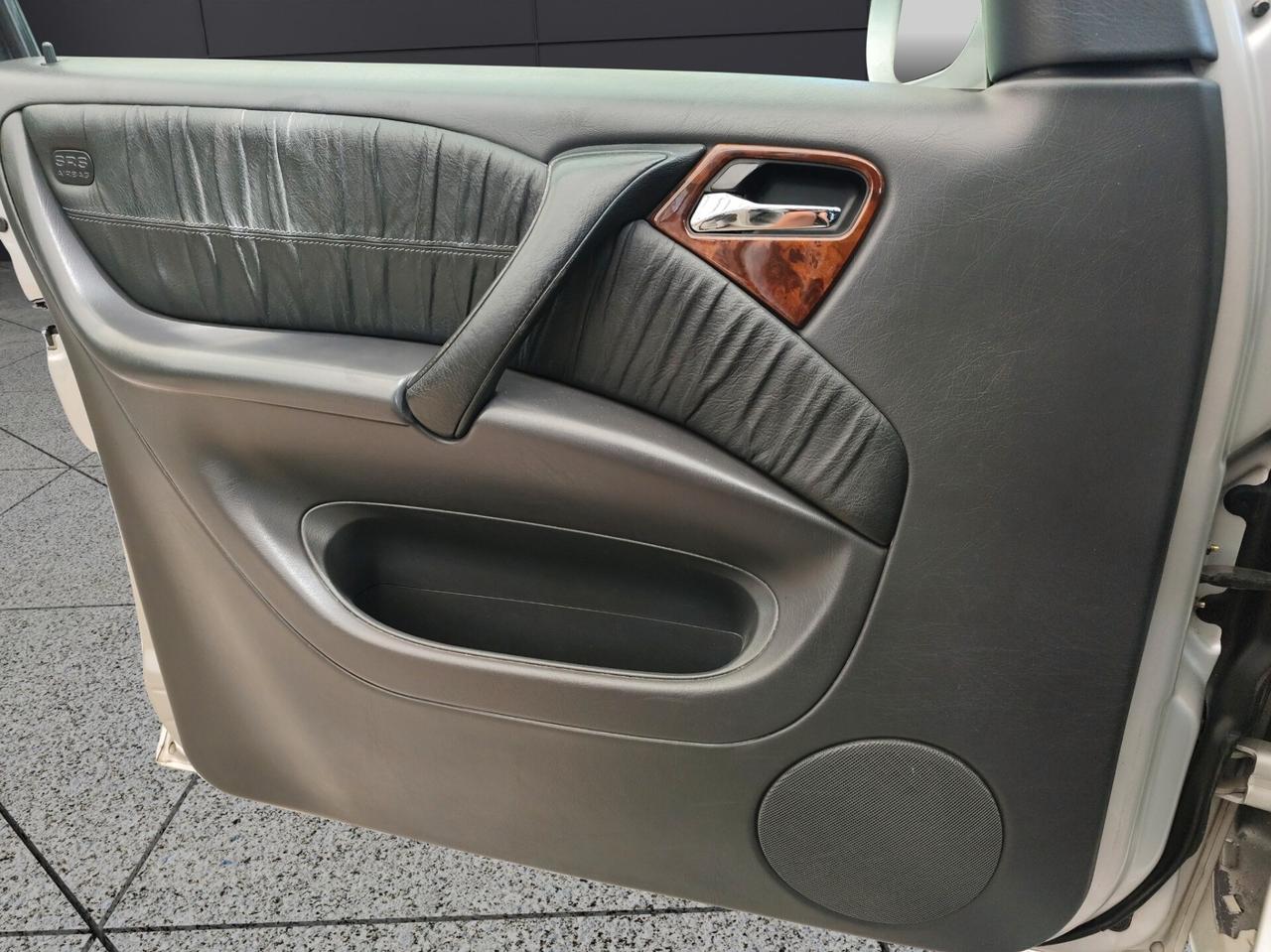 MERCEDES Classe M (W163) ML 270 turbodiesel...