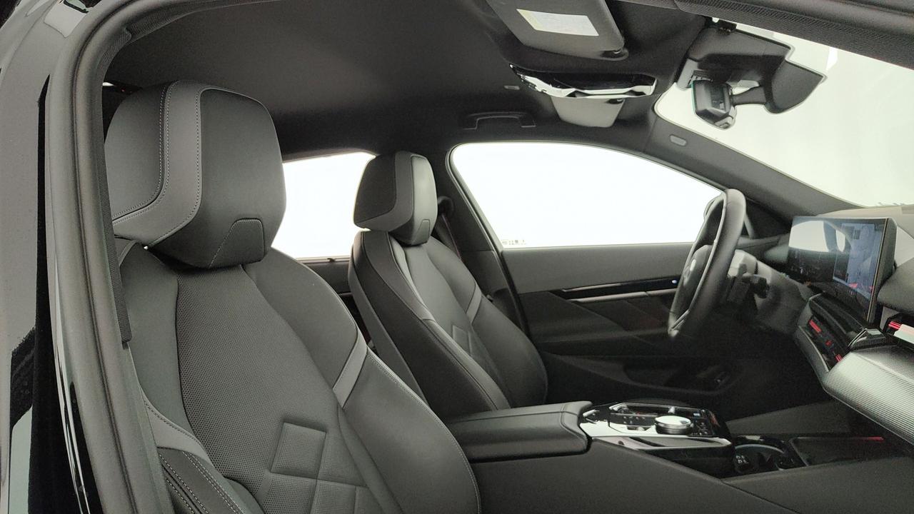 BMW Serie 5 G60 Berlina - 520d 48V xdrive MSport Pro auto