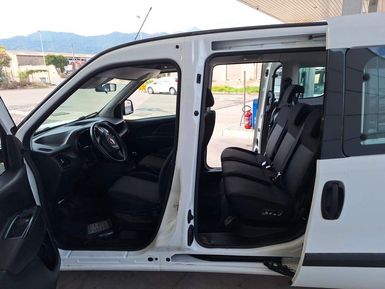 FIAT DOBLO' COMBI 5POSTI