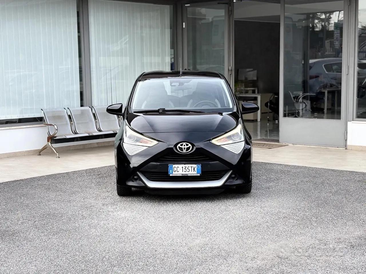 Toyota Aygo 1.0 Benzina 72CV E6 Automatico - 2020