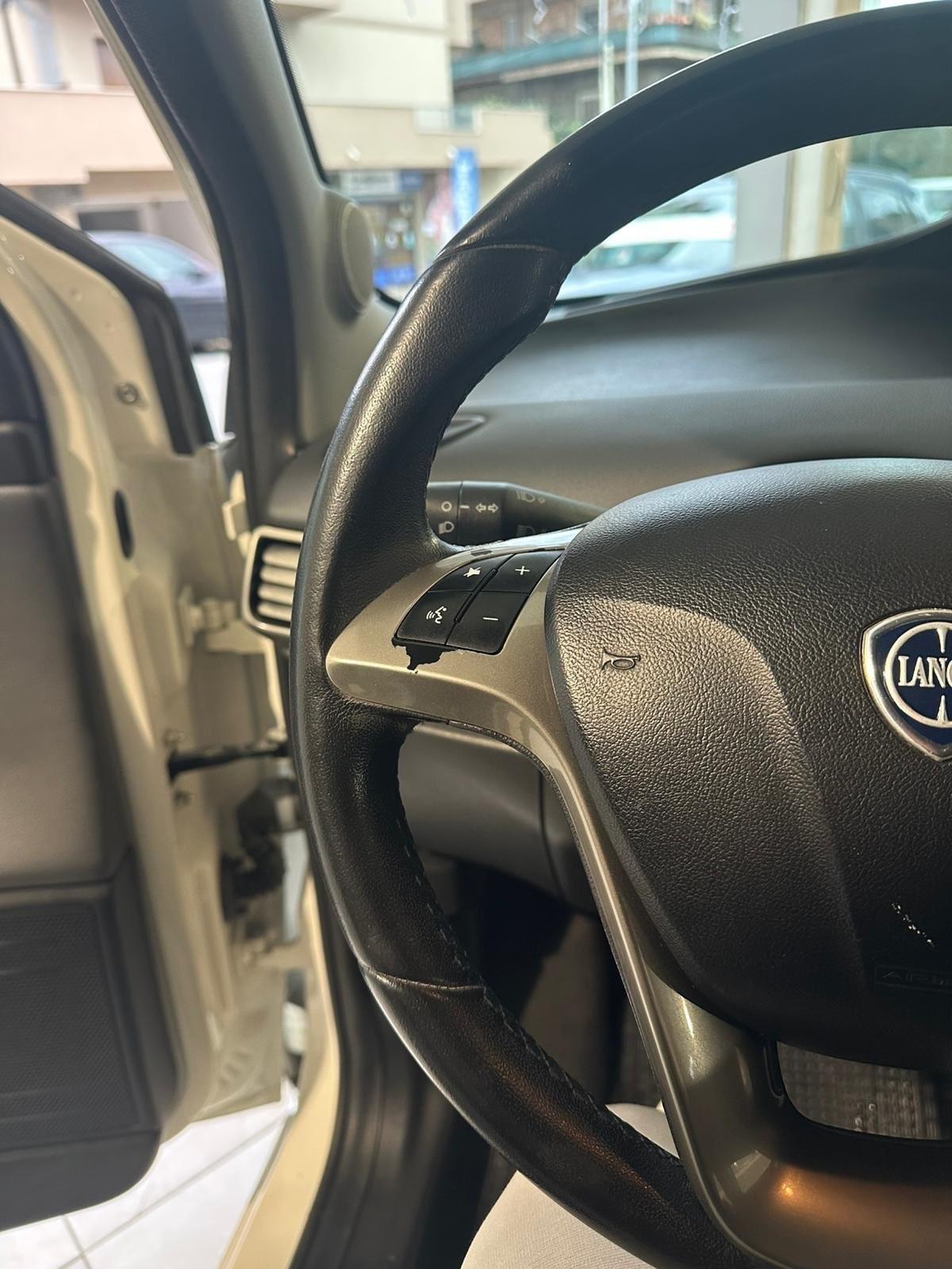 Lancia Ypsilon 1.3 MJT 16V 95 CV 5 porte S&S Elefantino