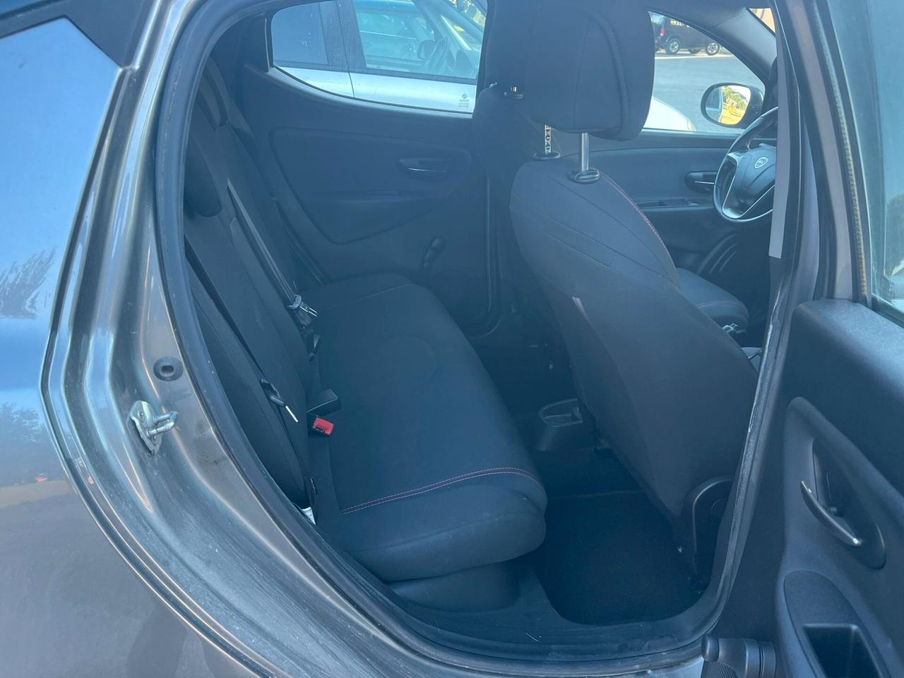 Lancia Ypsilon 1.2 69 CV 5 porte GPL Ecochic Elefantino