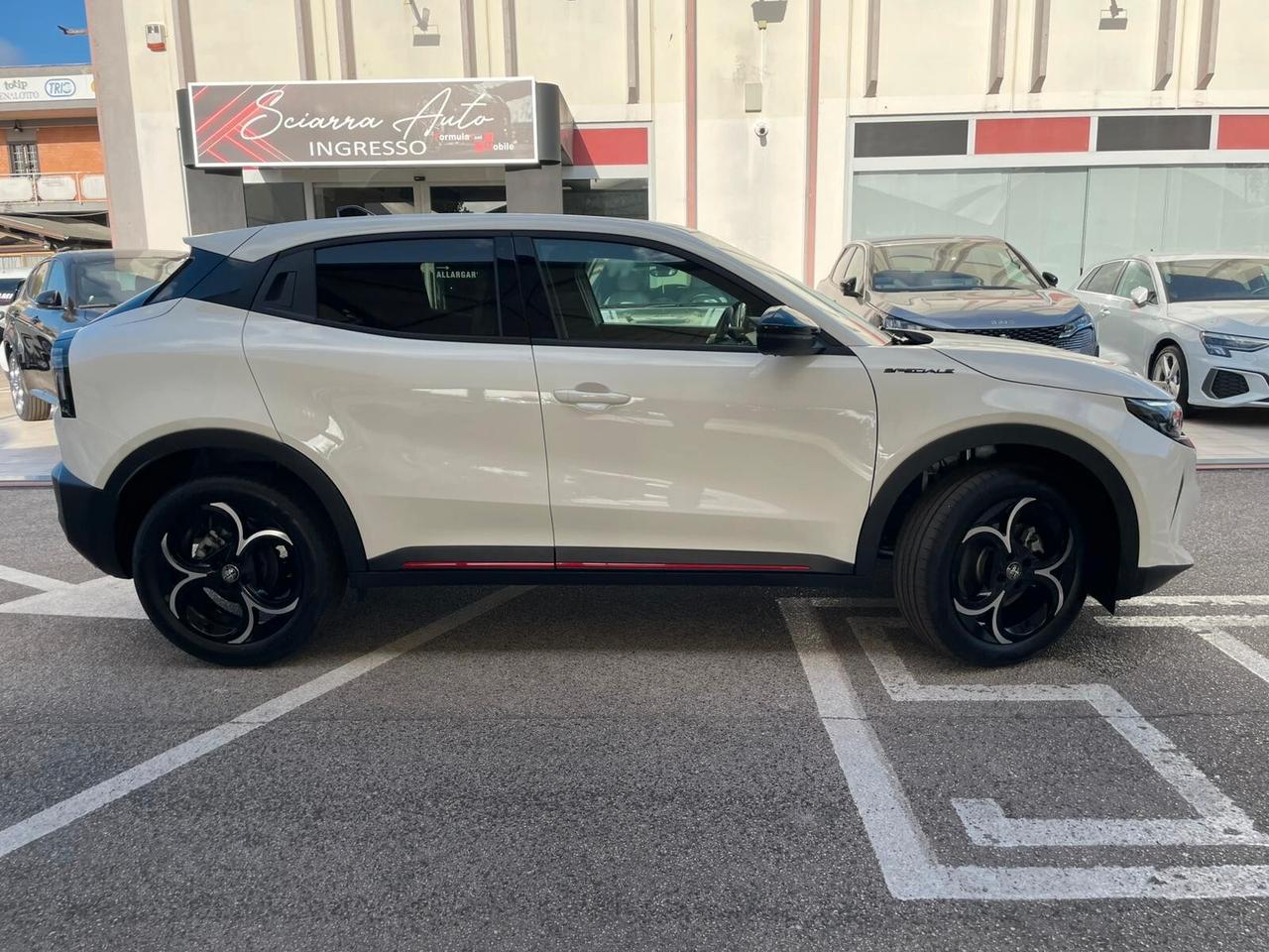 Alfa Romeo Junior 1.2 136 CV Hybrid eDCT6 Speciale
