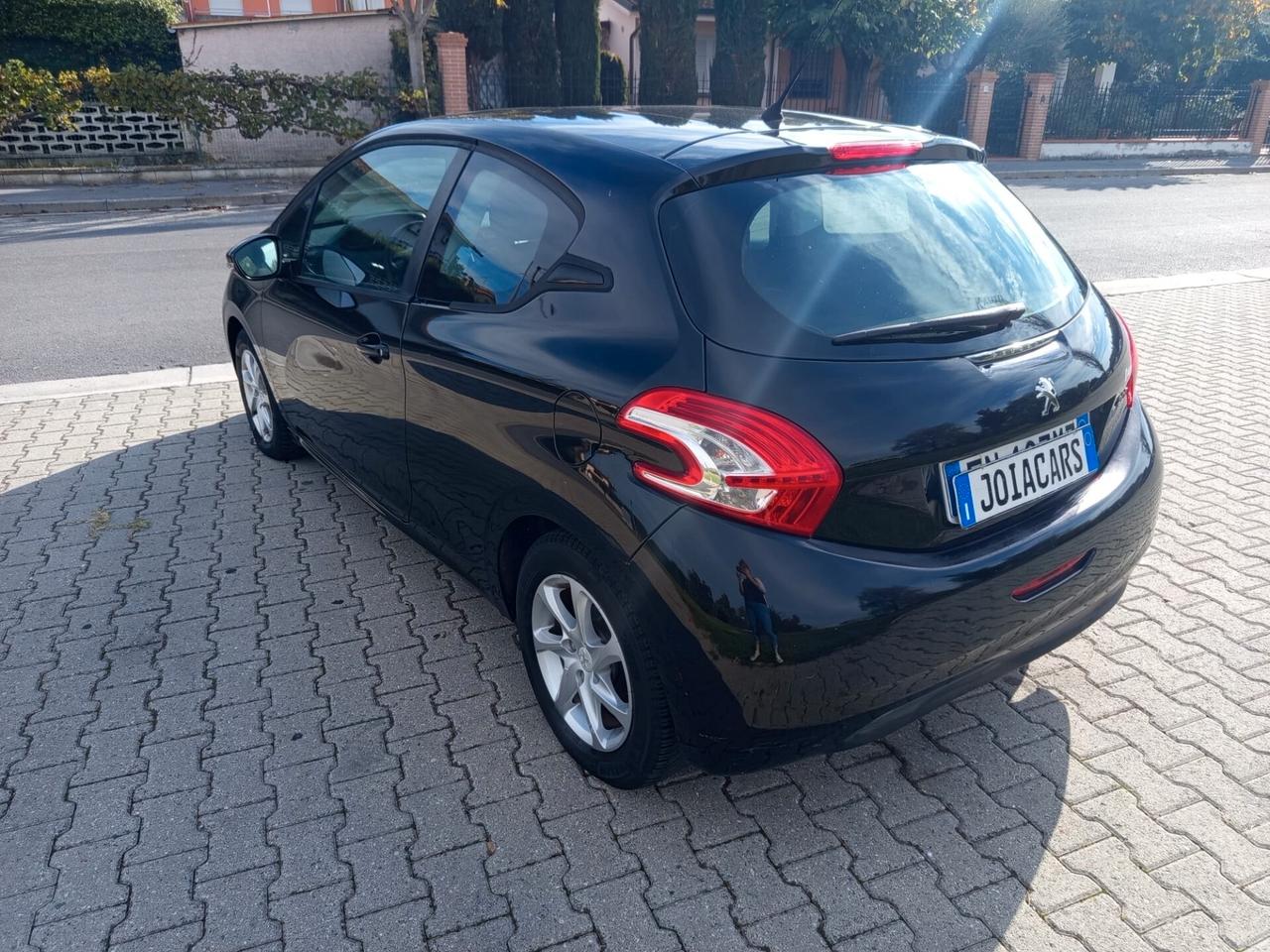 Peugeot 208 1.2 VTi 82 CV 3 porte Allure