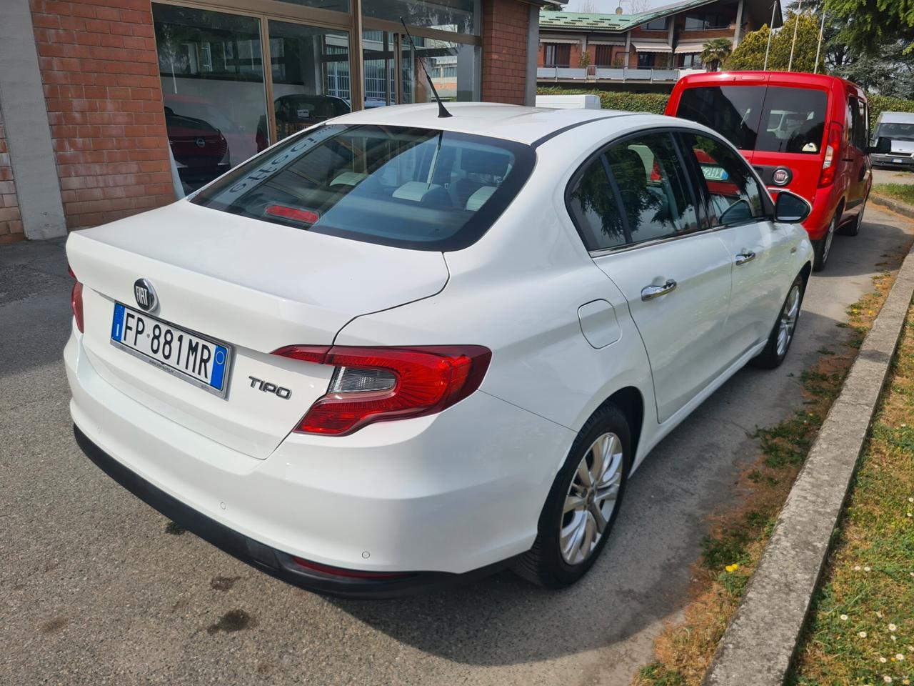 Fiat Tipo 1.6 dct e-torq 4 porte Lounge