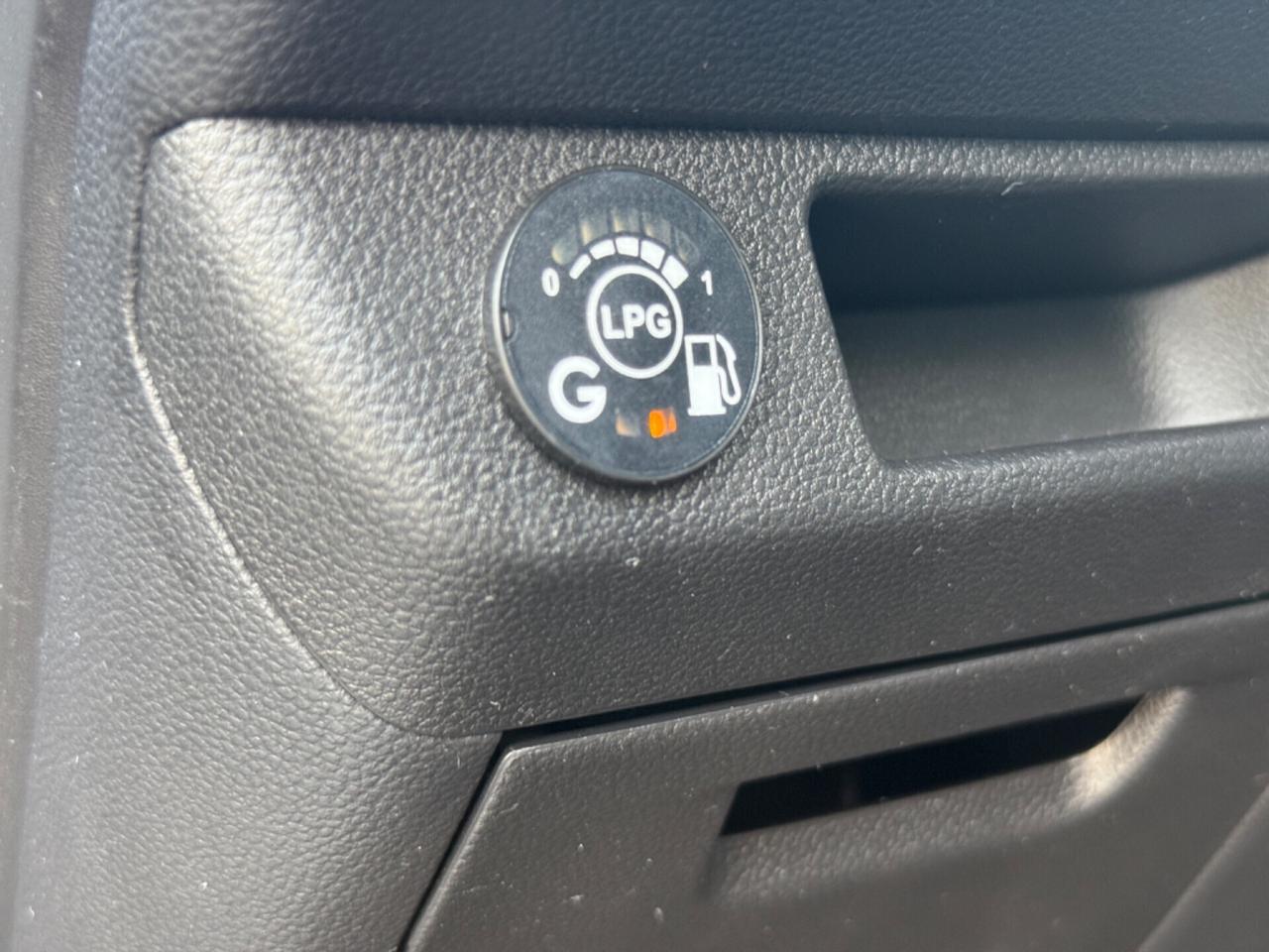 Renault Clio 1.0 GPL 35.000KM!
