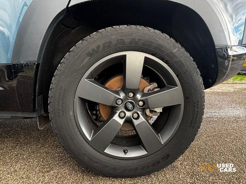 Land Rover Defender 3.0D I6 250 110 X-Dynamic SE AWD auto.