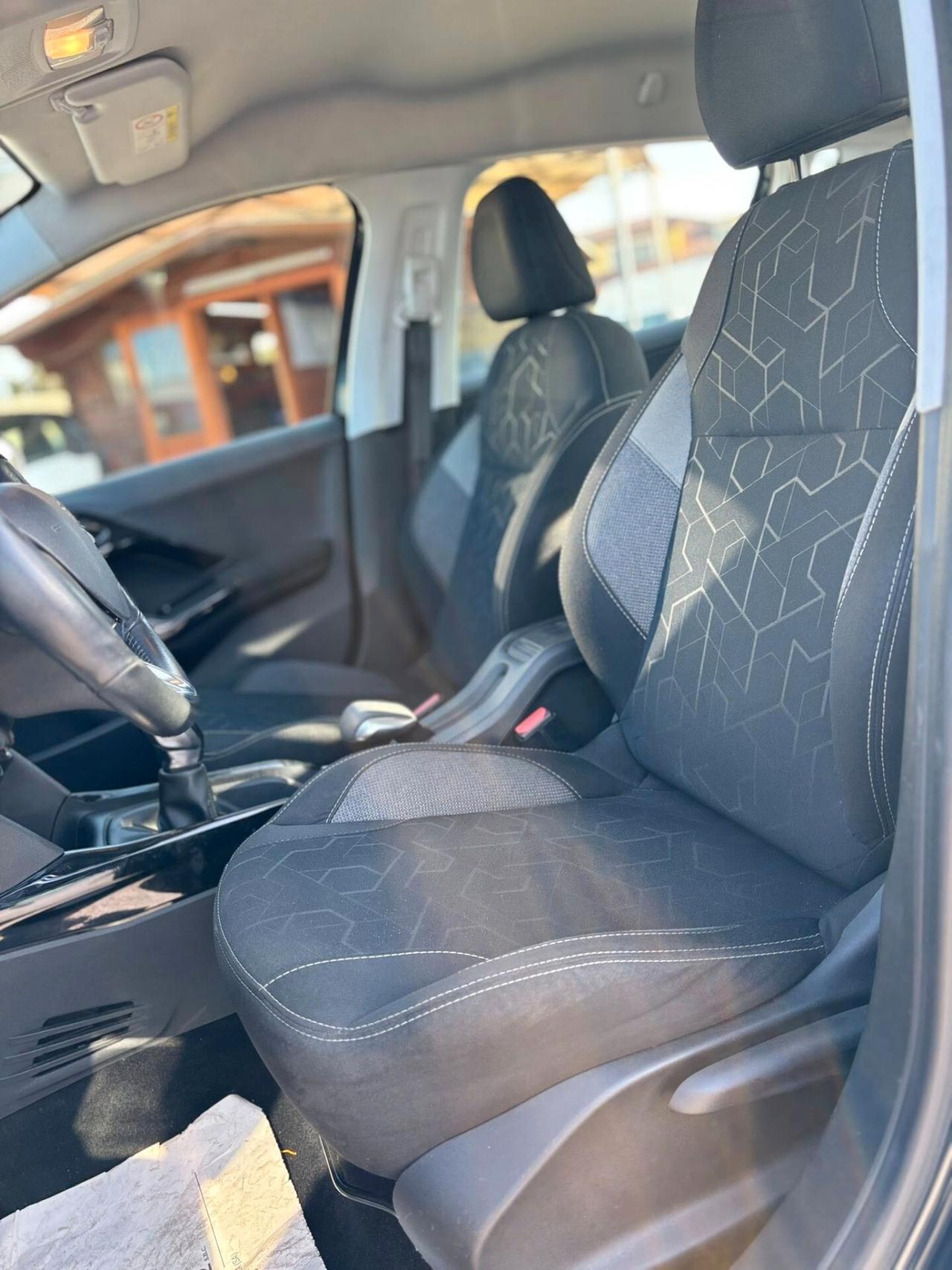 Peugeot 2008 BlueHDi 100 S&S Allure