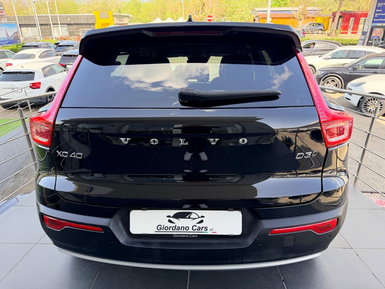 Volvo XC40 D3 AWD Geartronic Momentum in garanzia