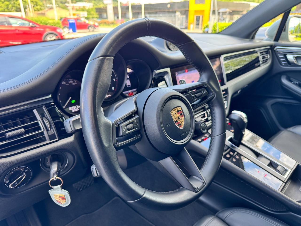 Porsche Macan 2.0 265cv colore gesso tetto uni pro