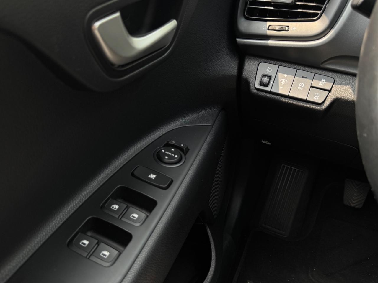 Kia Stonic 1.2 DPI Style - Solo 26.988 km!