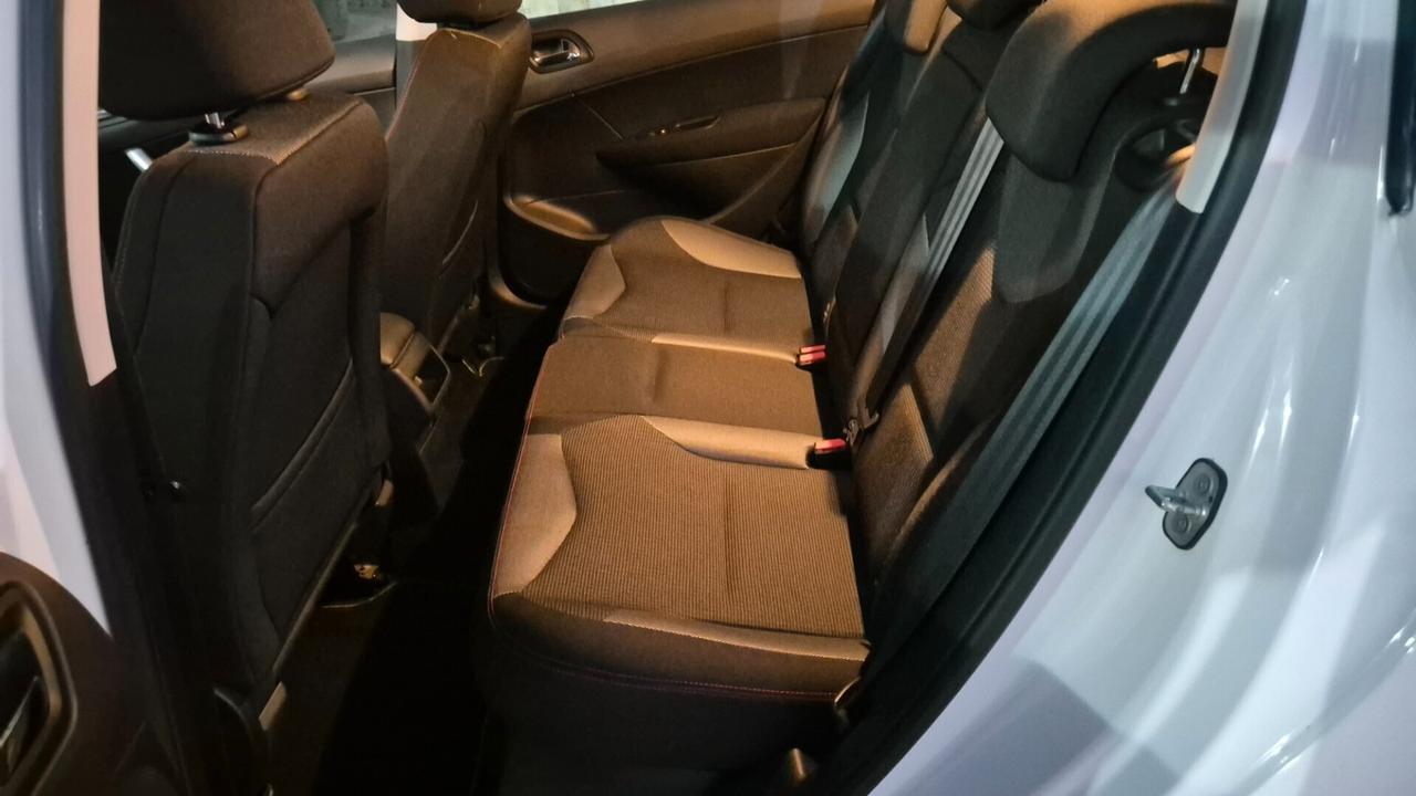 Peugeot 308 1.6 e-HDi 115 CV Stop&Start Active allestimento SPORTIUM