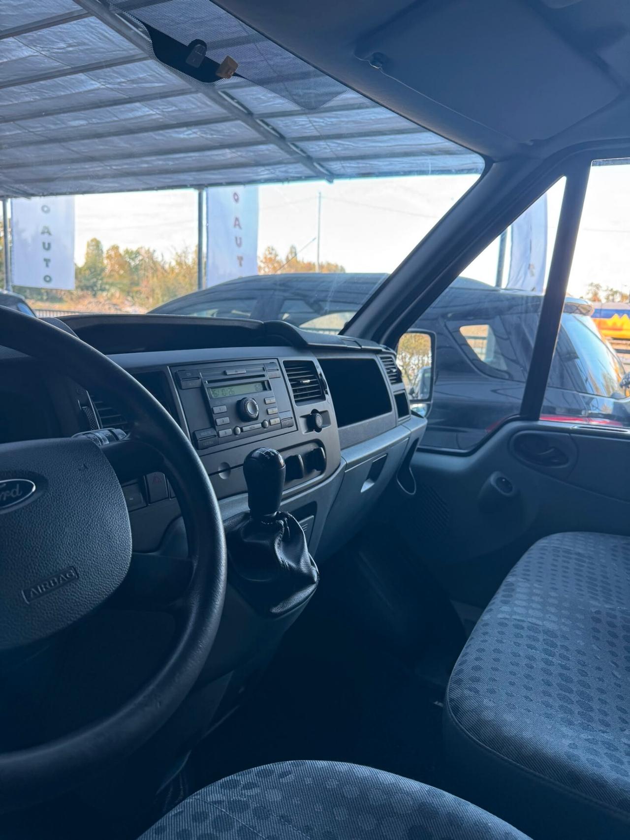 Ford Transit Furgone passo corto/tetto basso