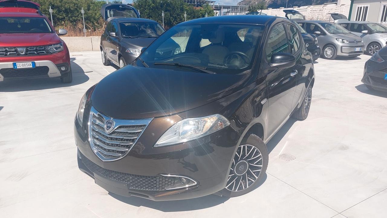 Lancia Ypsilon 1.2 69 CV 5 porte 2013