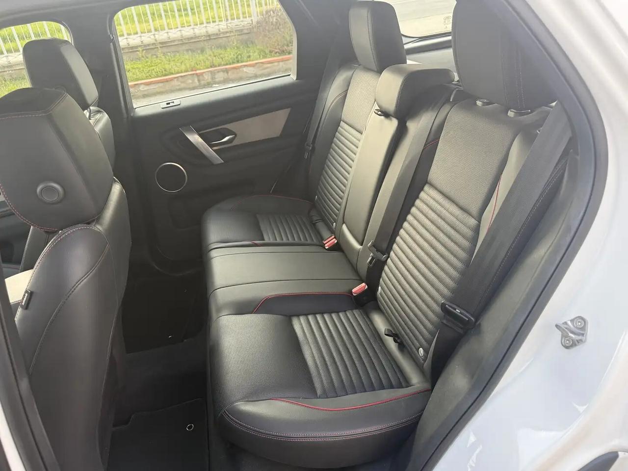 Land Rover Discovery Sport 2.0 TD4 204 CV AWD Auto R-Dynamic SE