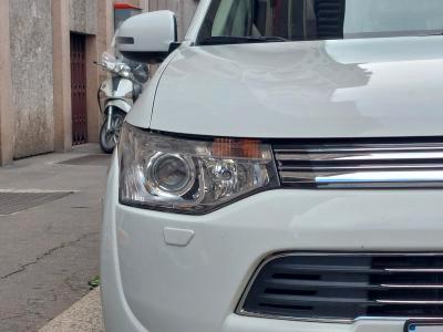 Mitsubishi Outlander phev 2.0 Instyle Diamond 4wd