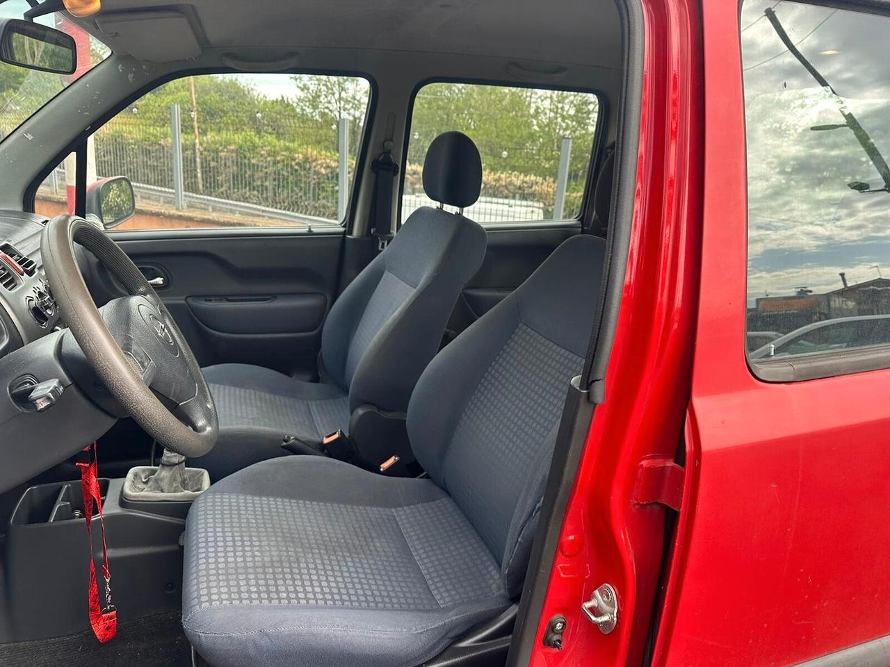 Opel Agila 1.2 16V Club
