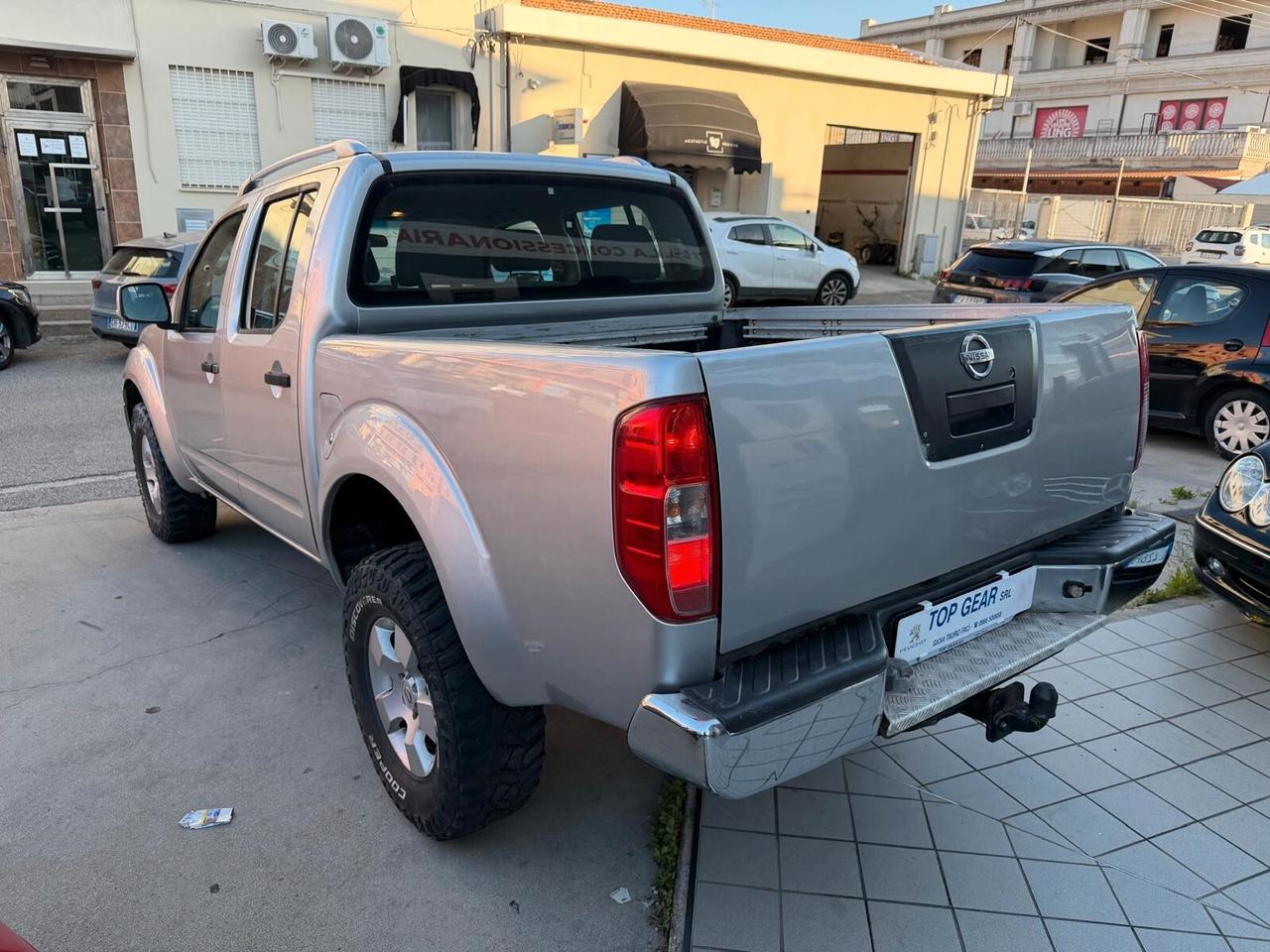 Nissan Navara 2.5 dCi 4 porte Double Cab Sport