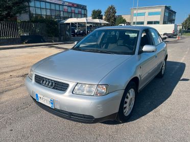 Audi A3 1.8 20V cat 5p. Ambiente