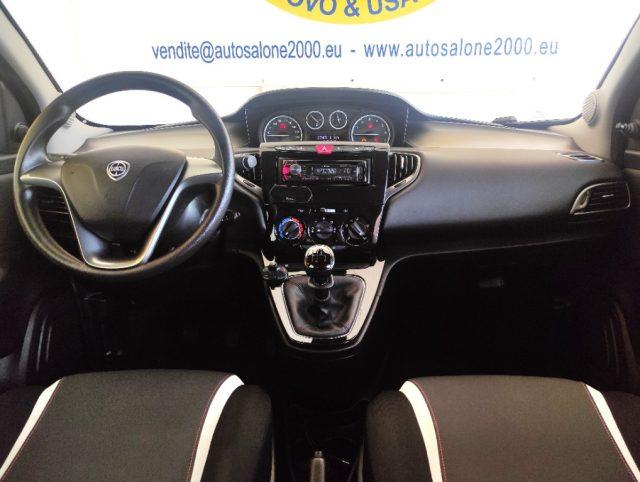 LANCIA Ypsilon 1.2 69 CV 5 porte Silver NEOPATENTATI