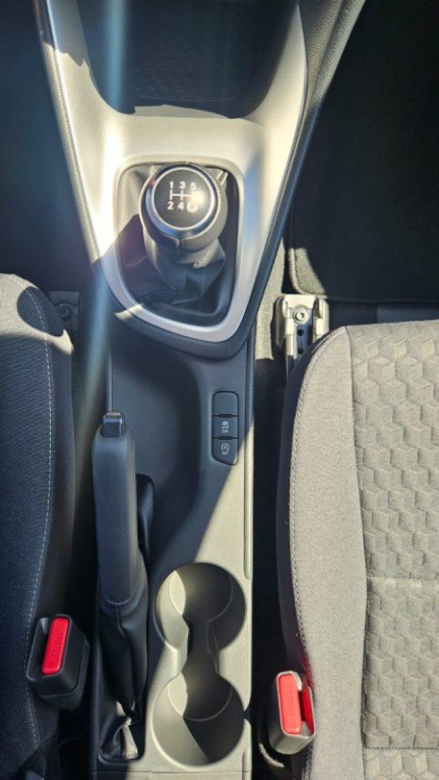 TOYOTA Yaris 1.0 5 porte Trend