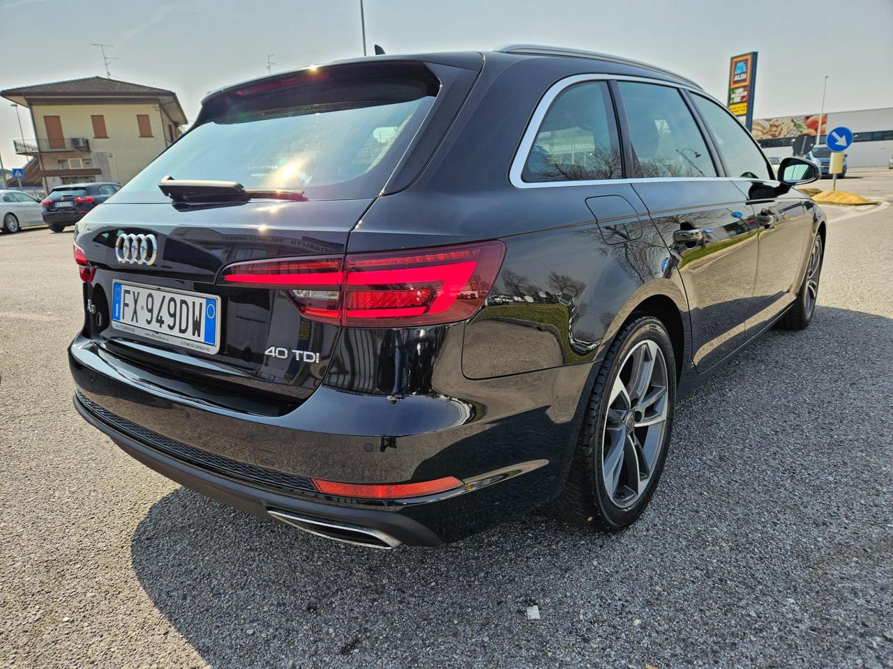 Audi A4 Avant 40 2.0 tdi 190cv s-tronic