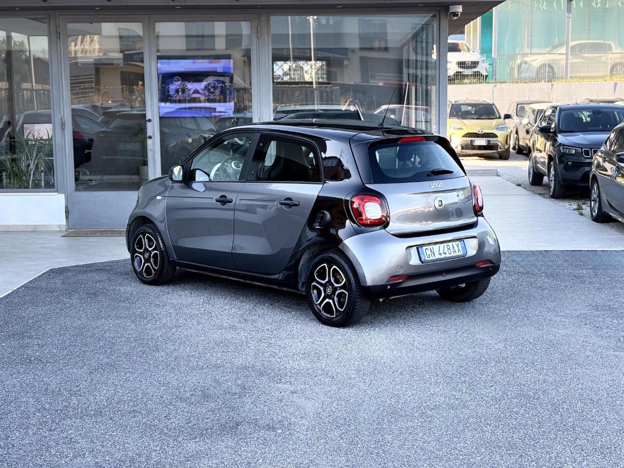 Smart forfour 1.0 Benzina 71CV E6 Automatico - 2016