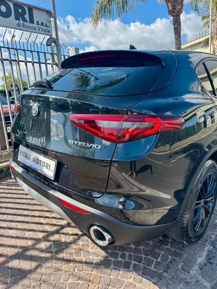 Alfa Romeo Stelvio 2.2 Turbodiesel 190 CV AT8 Q4 Executive