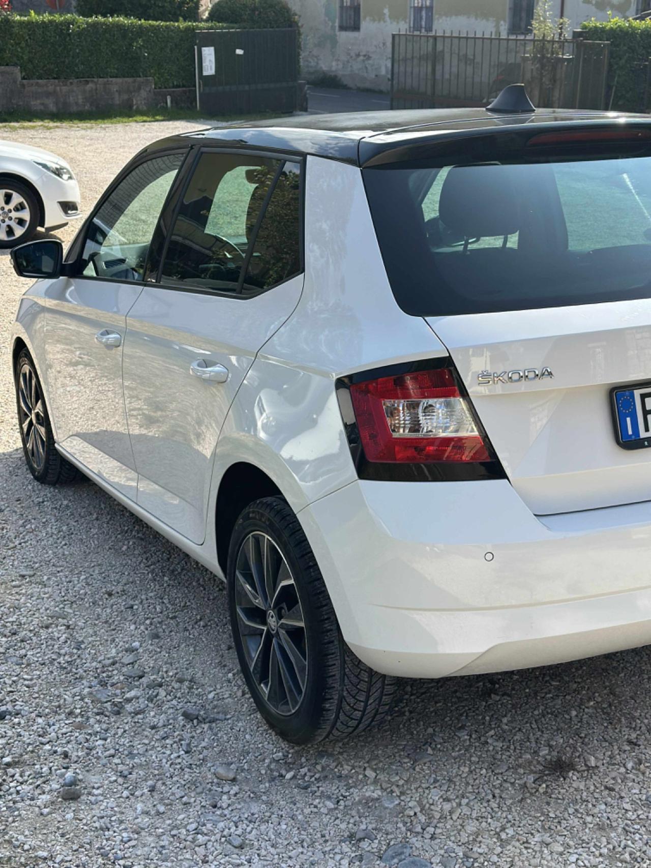 Skoda FABIA 1.0 MPI 75 CV BICOLOR NEOPAT KMCERT GARANZ