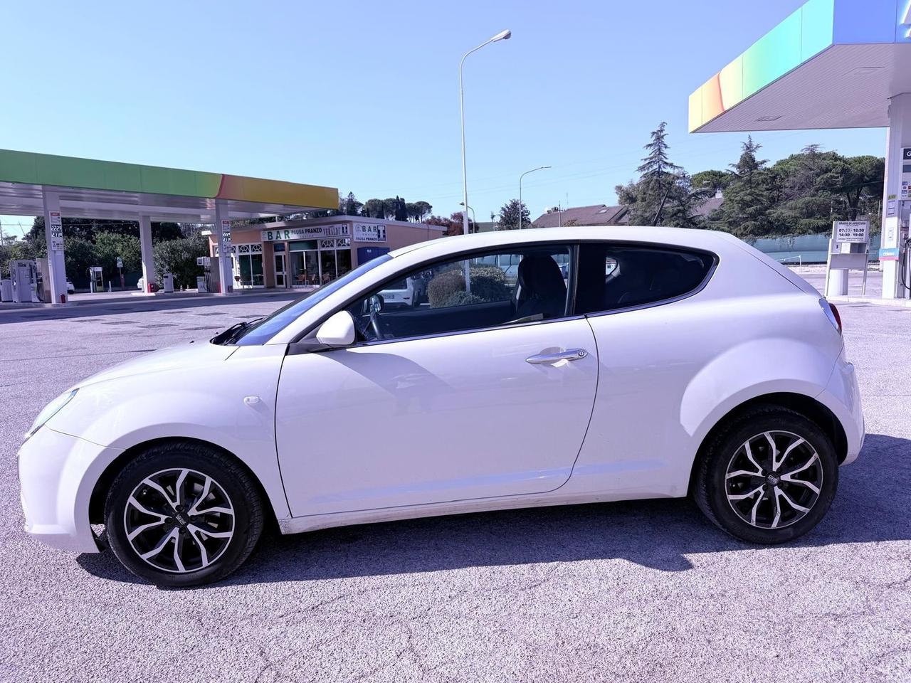Alfa Romeo MiTo 1.6 JTDm 16V Distinctive Sport Pack